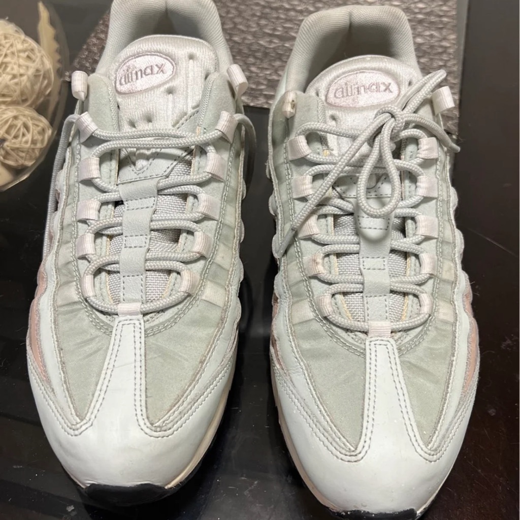 Nike Air Max Womens Size 12 Preowned